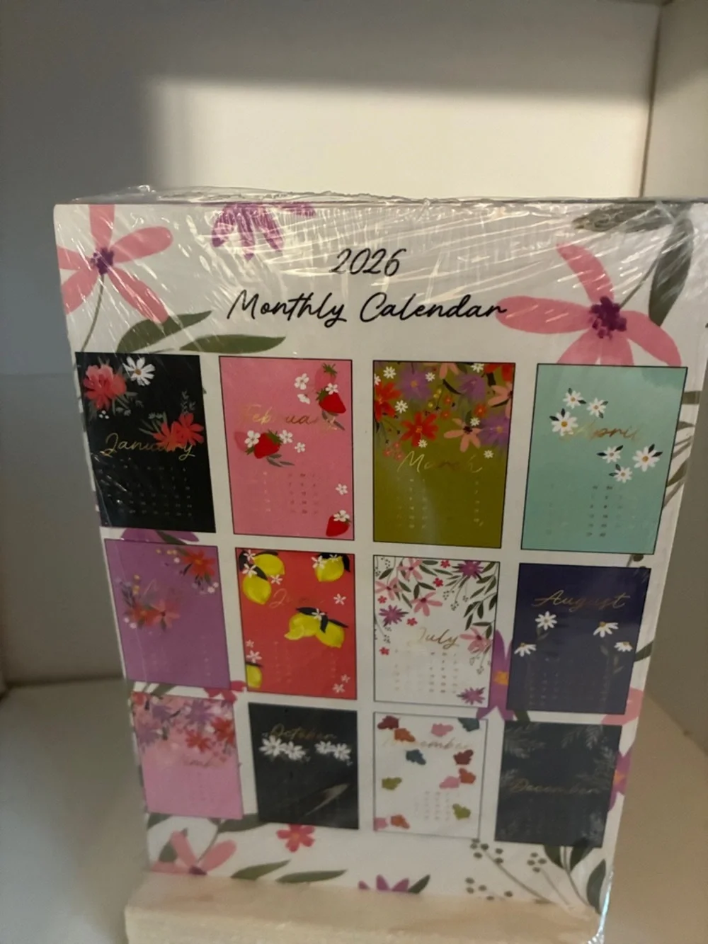 2026 Floral Desk Standing Calendar NWT